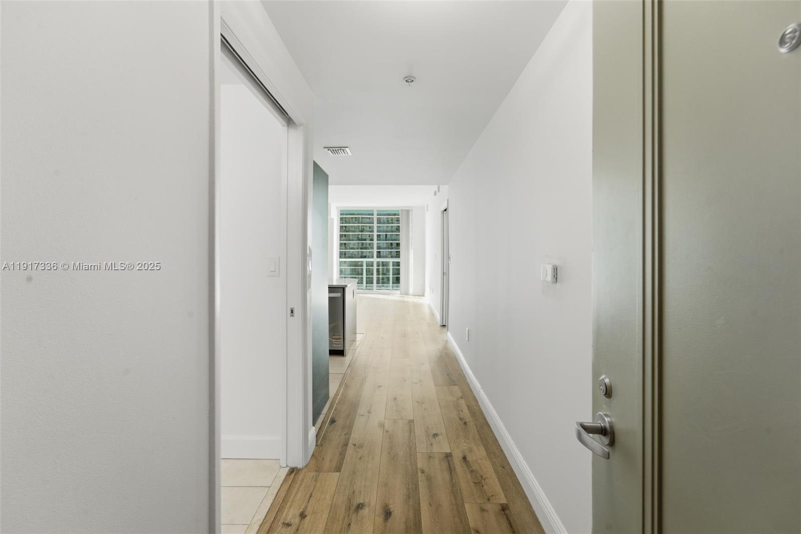 1900 N Bayshore Dr 4109