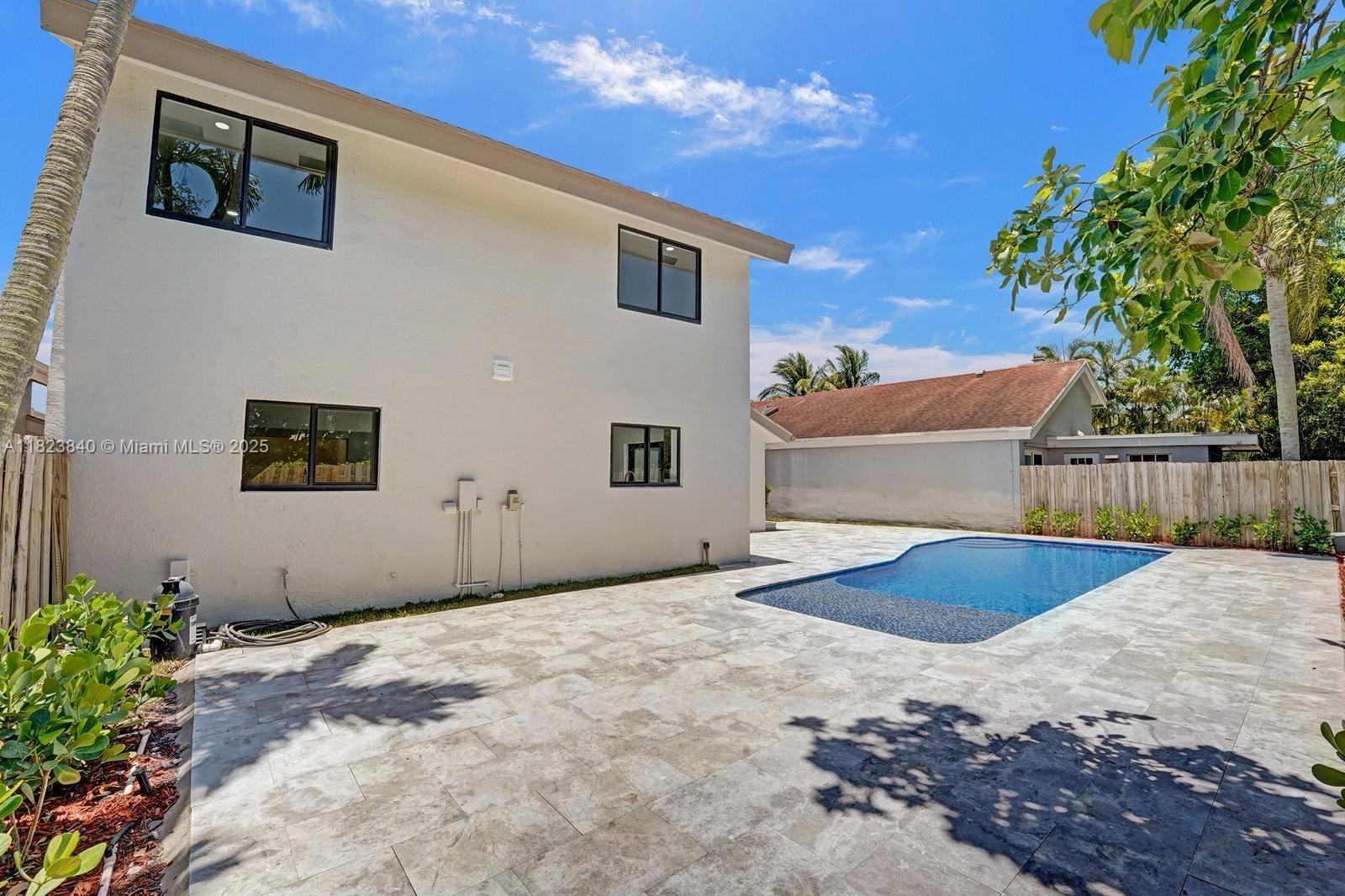 CAPTIVA - Residential