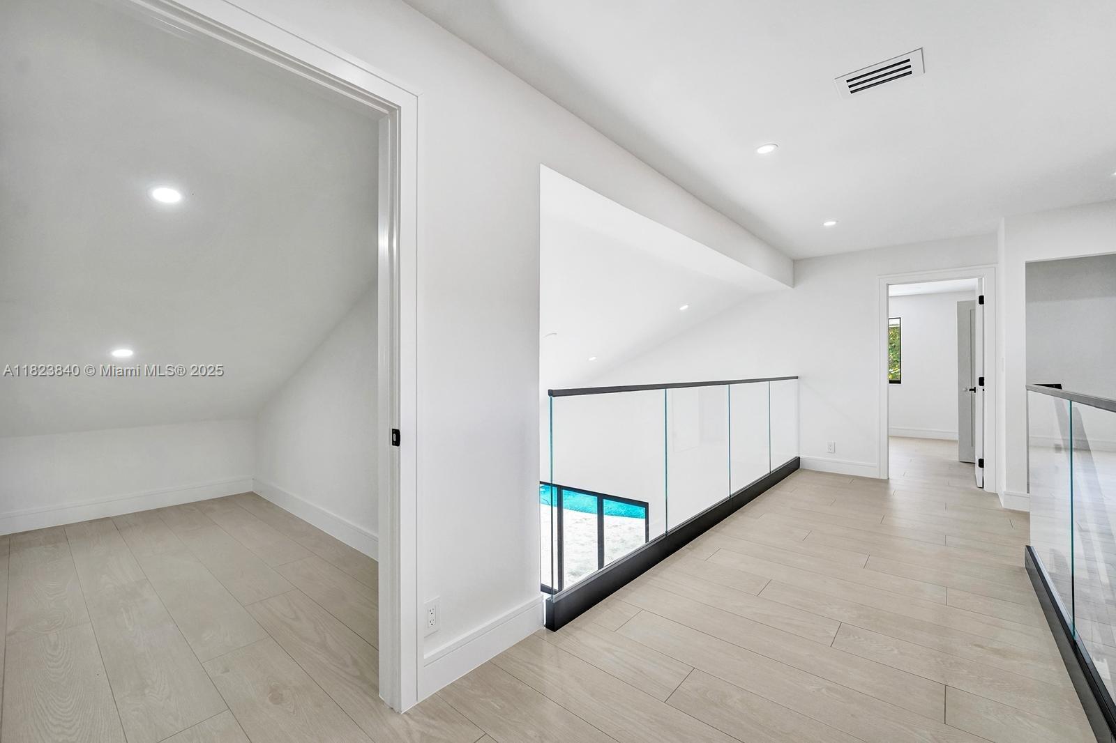 CAPTIVA - Residential