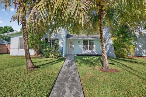 Photo of 30840 SW 190th Ave, Homestead, FL 33030 (MLS # A11888540)