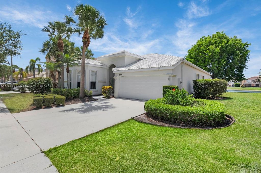 Photo of 7059 Copperfield Cir, Lake Worth, FL 33467 (MLS # A11808889)