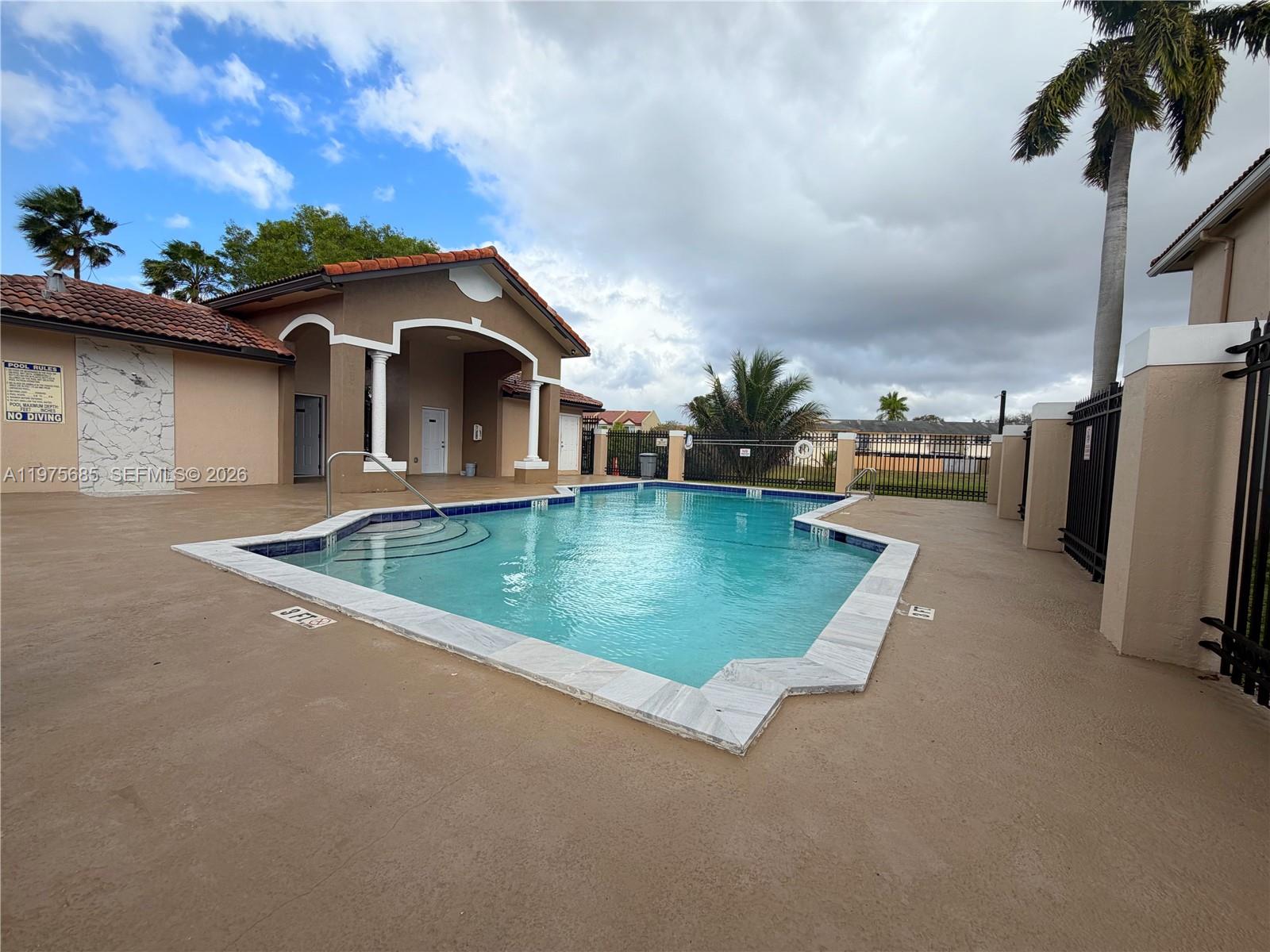 LAGO LINDO TOWNVILLAS CON - Residential Lease