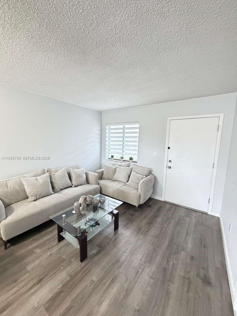 ALAMEDA TOWER I CONDO - Residential Lease