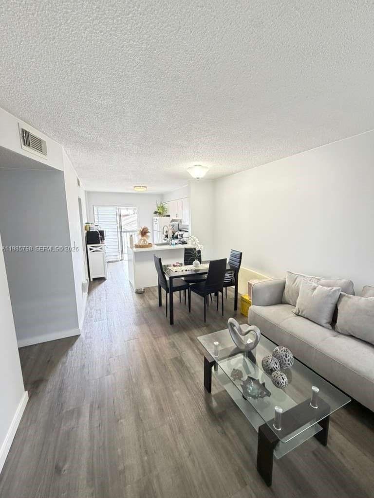 ALAMEDA TOWER I CONDO - Residential Lease