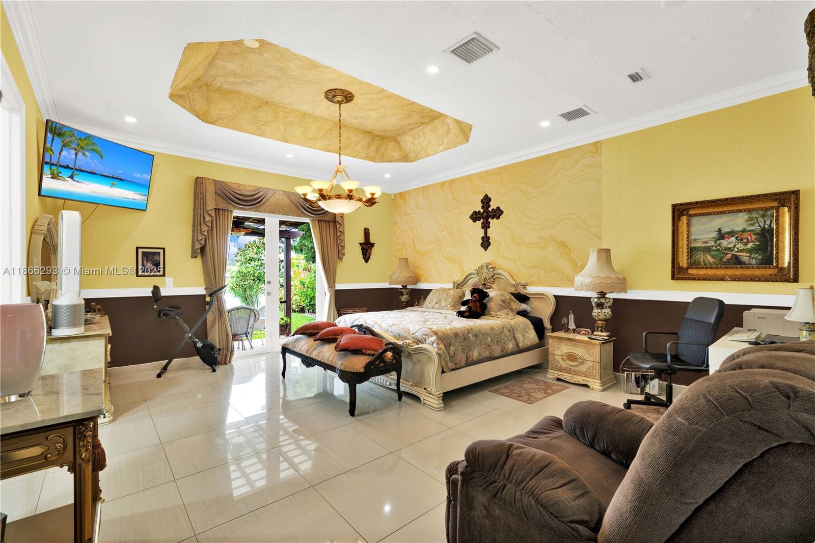 EDEN LAKE ESTATES - Residential