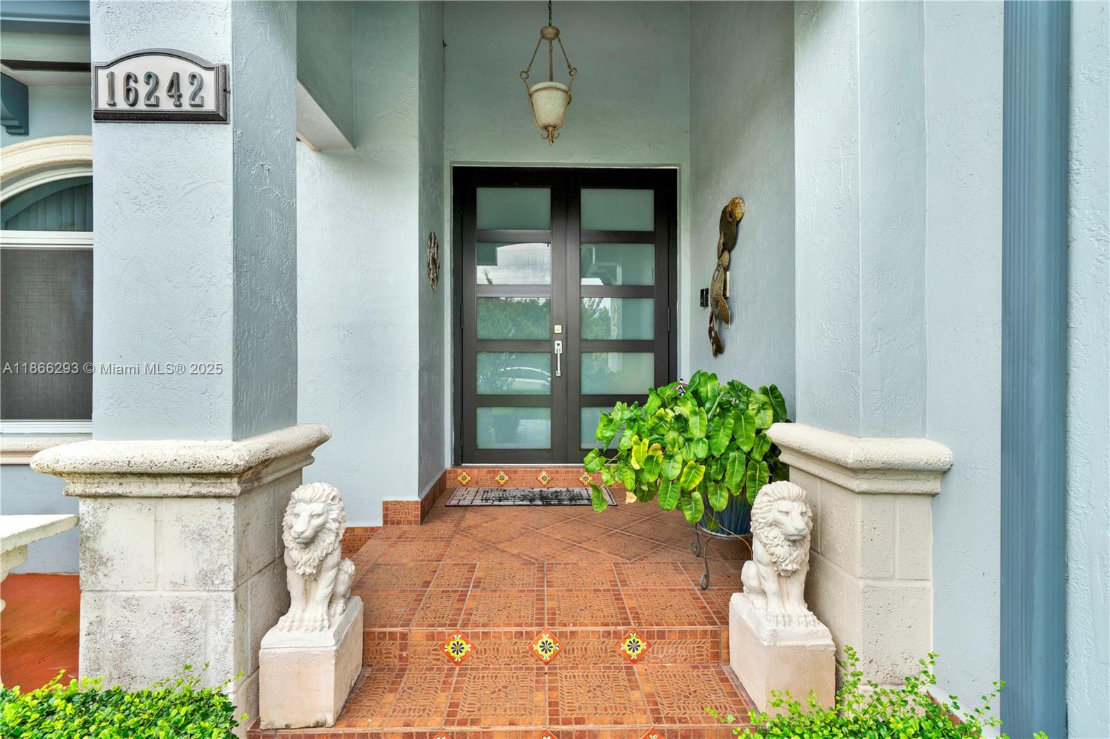 EDEN LAKE ESTATES - Residential