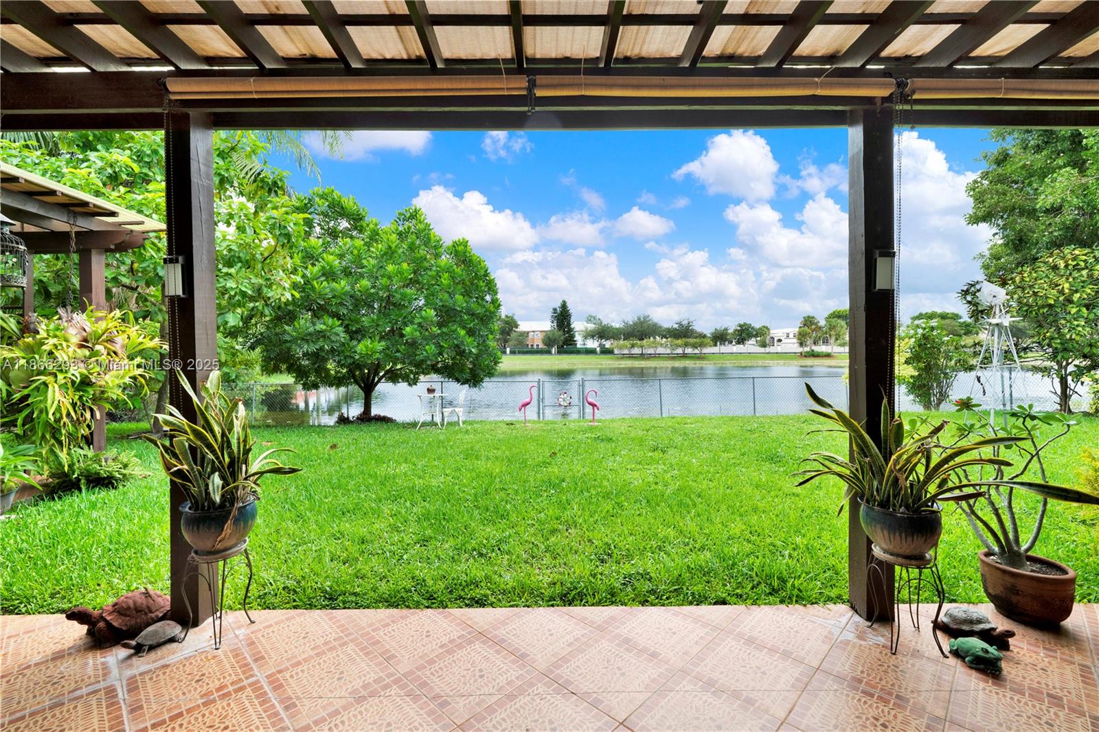 EDEN LAKE ESTATES - Residential