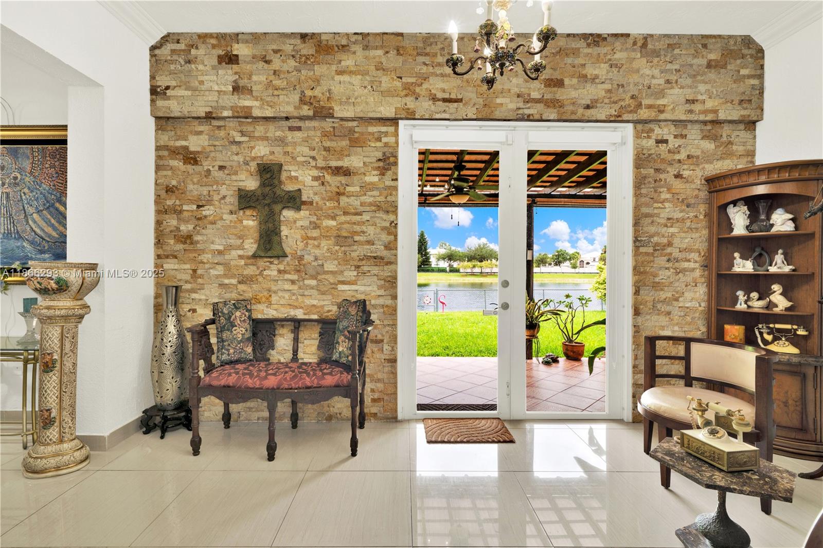 EDEN LAKE ESTATES - Residential