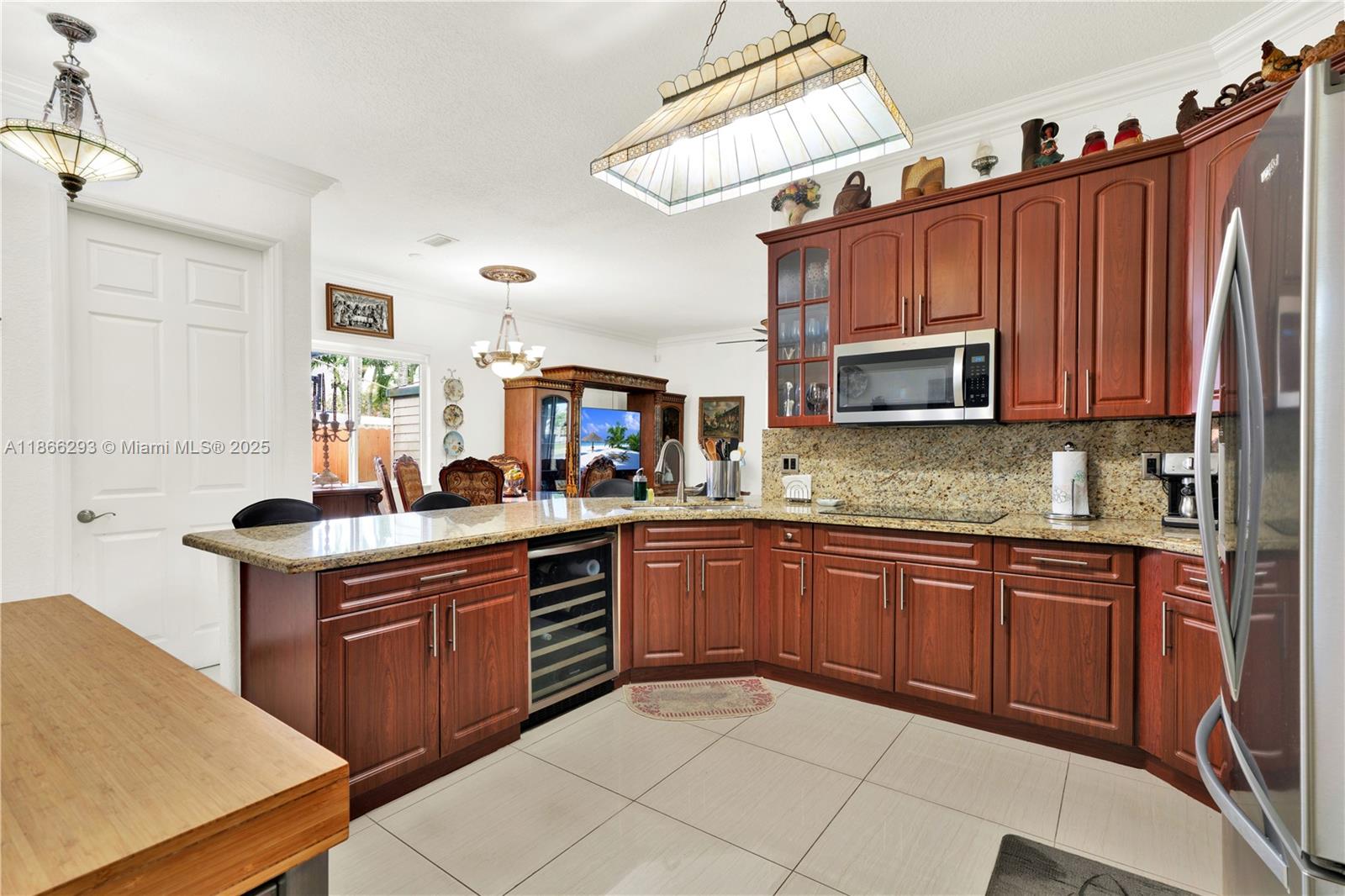 EDEN LAKE ESTATES - Residential