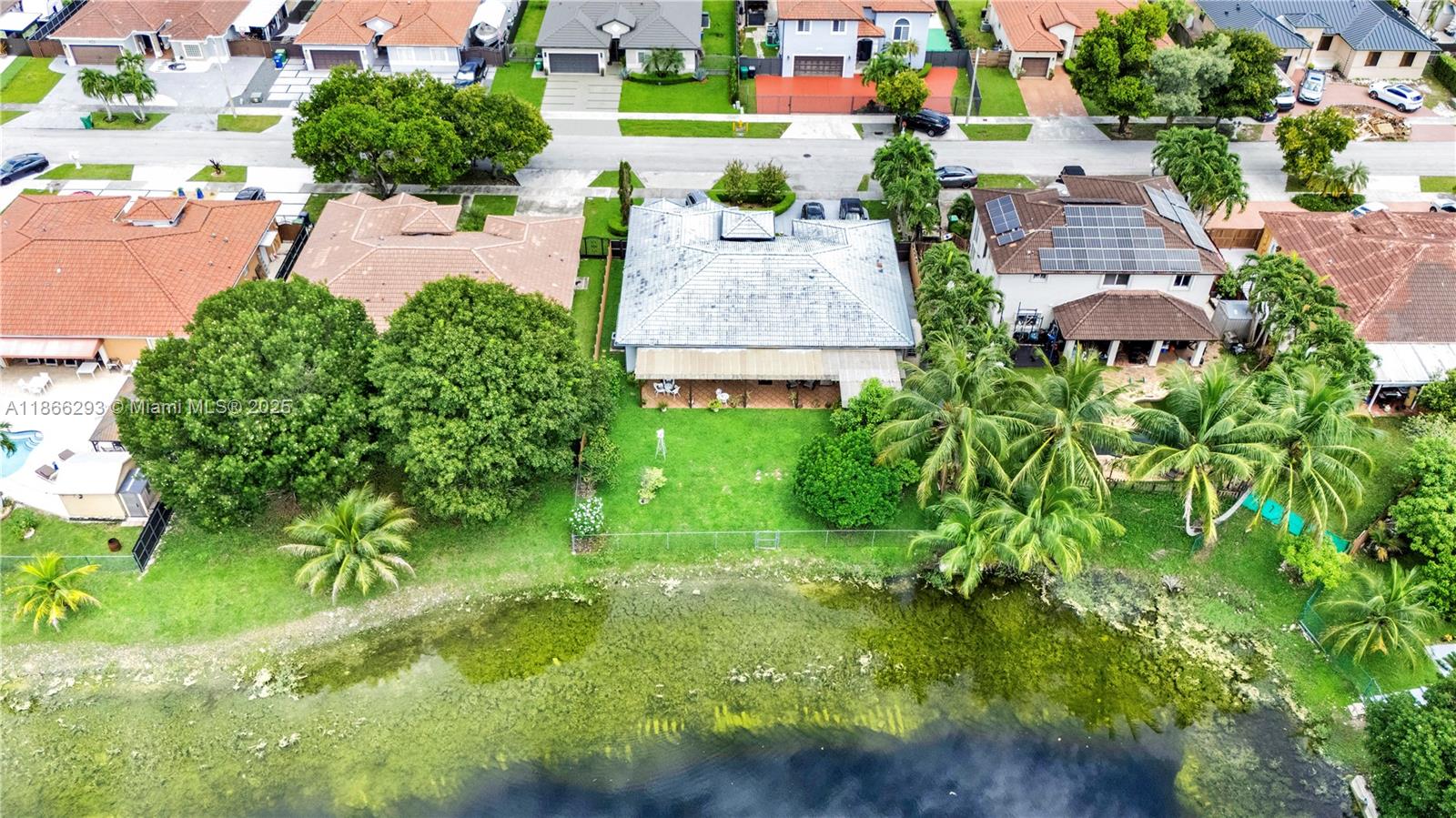 EDEN LAKE ESTATES - Residential