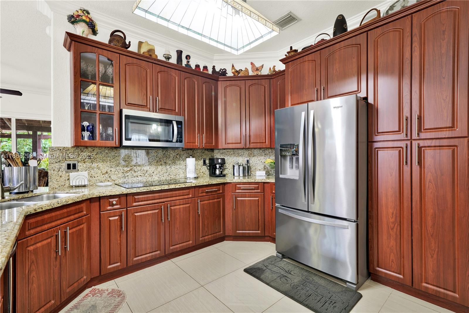 EDEN LAKE ESTATES - Residential