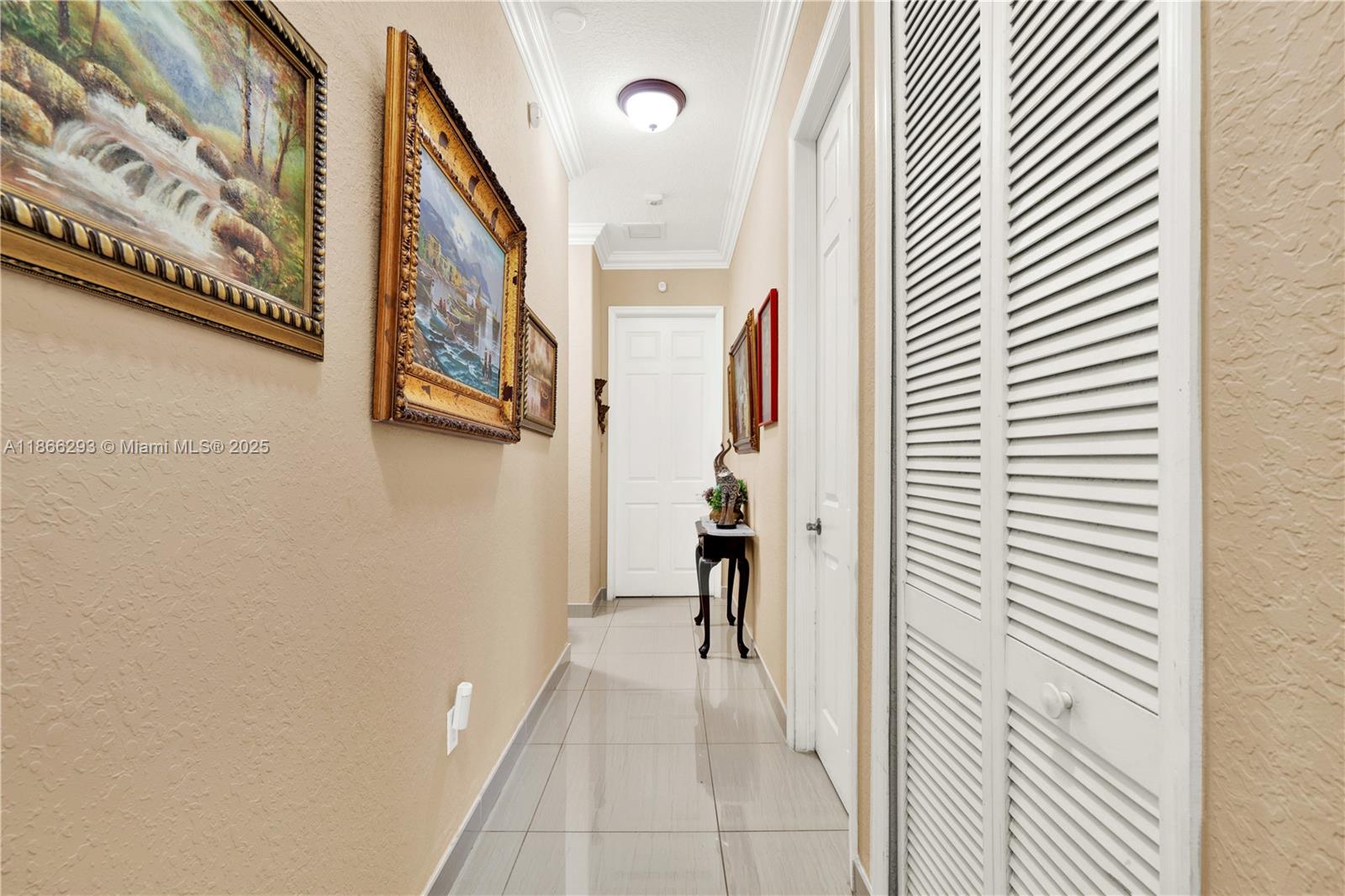 EDEN LAKE ESTATES - Residential