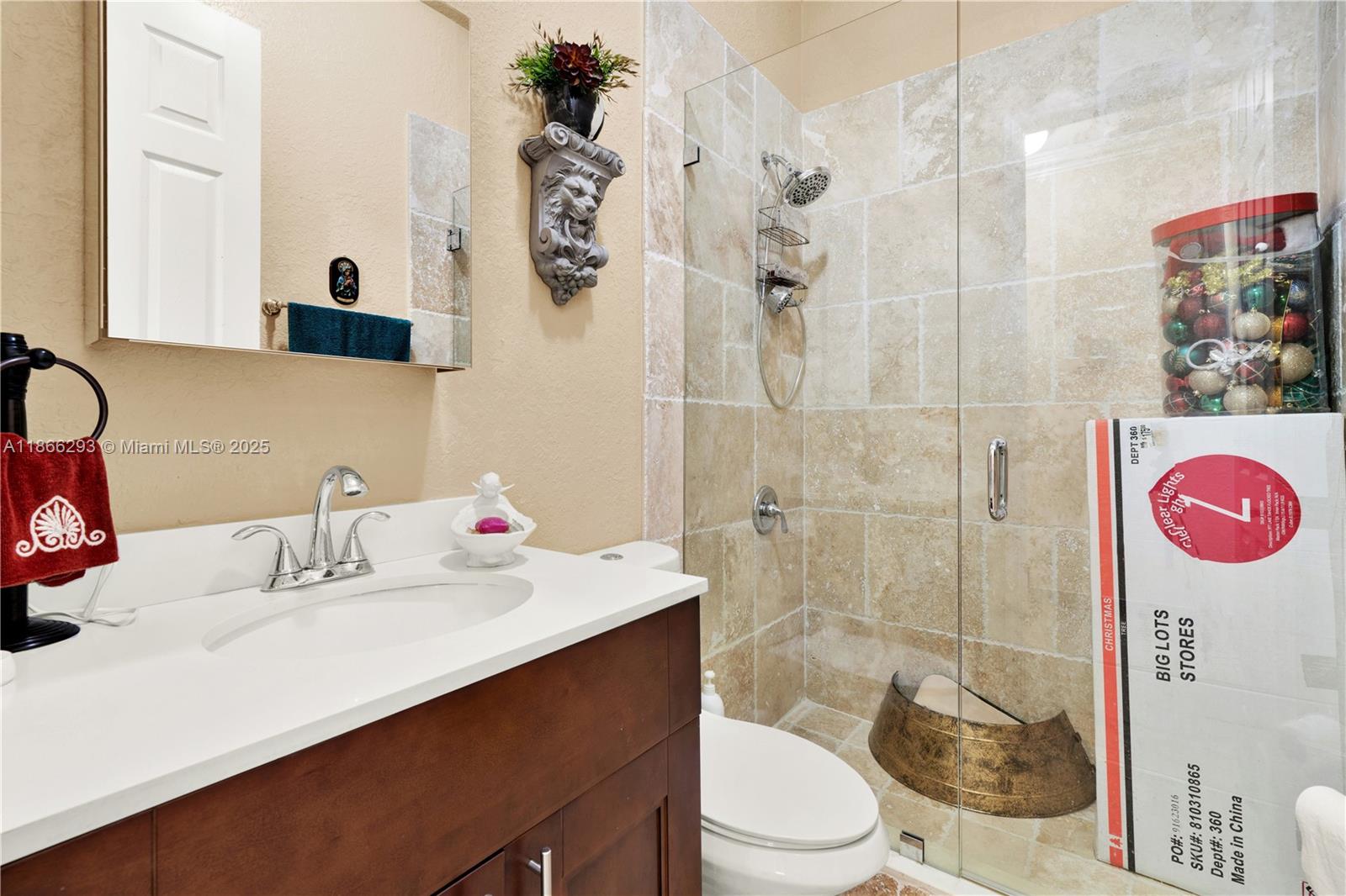 EDEN LAKE ESTATES - Residential