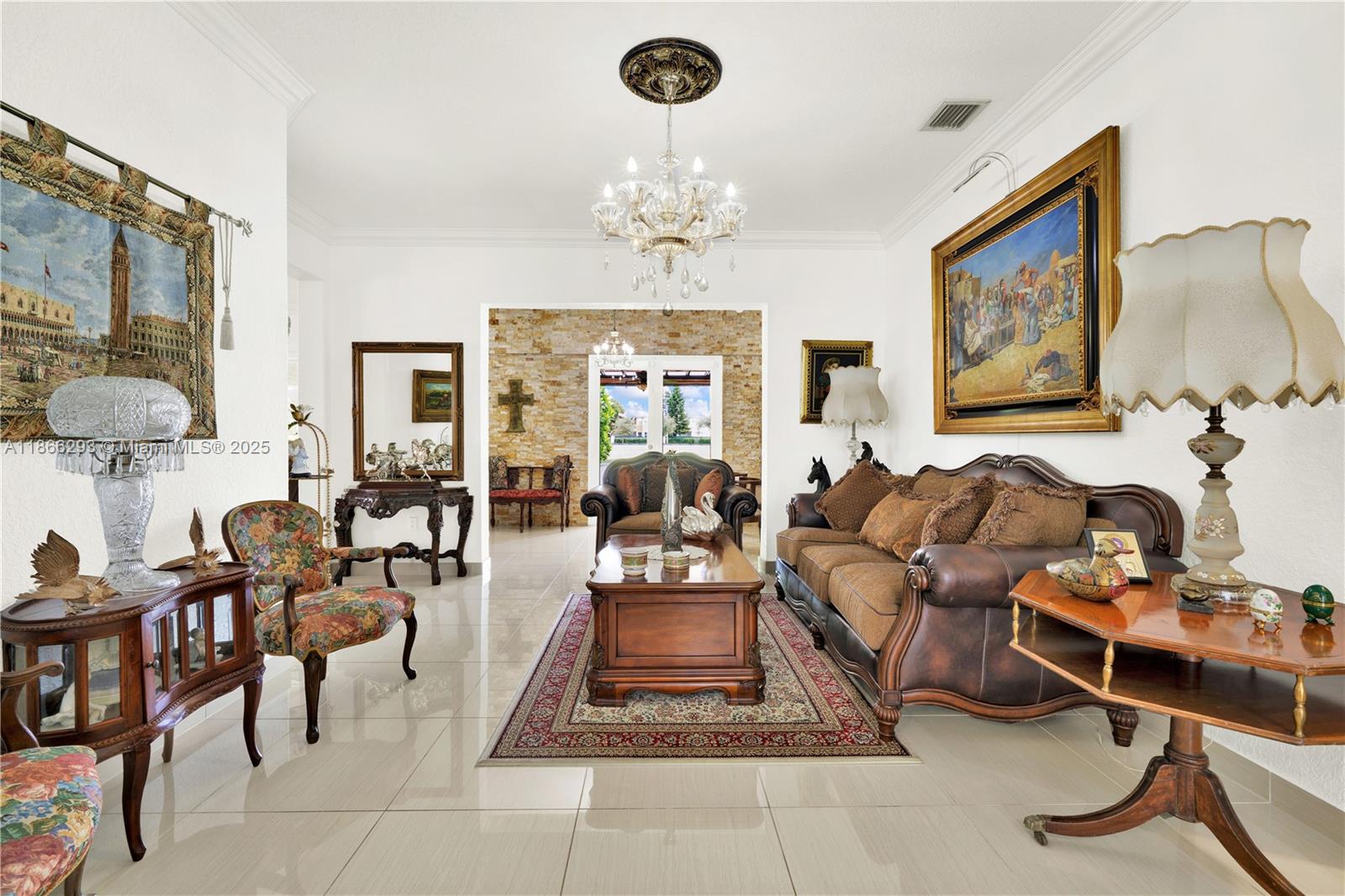 EDEN LAKE ESTATES - Residential