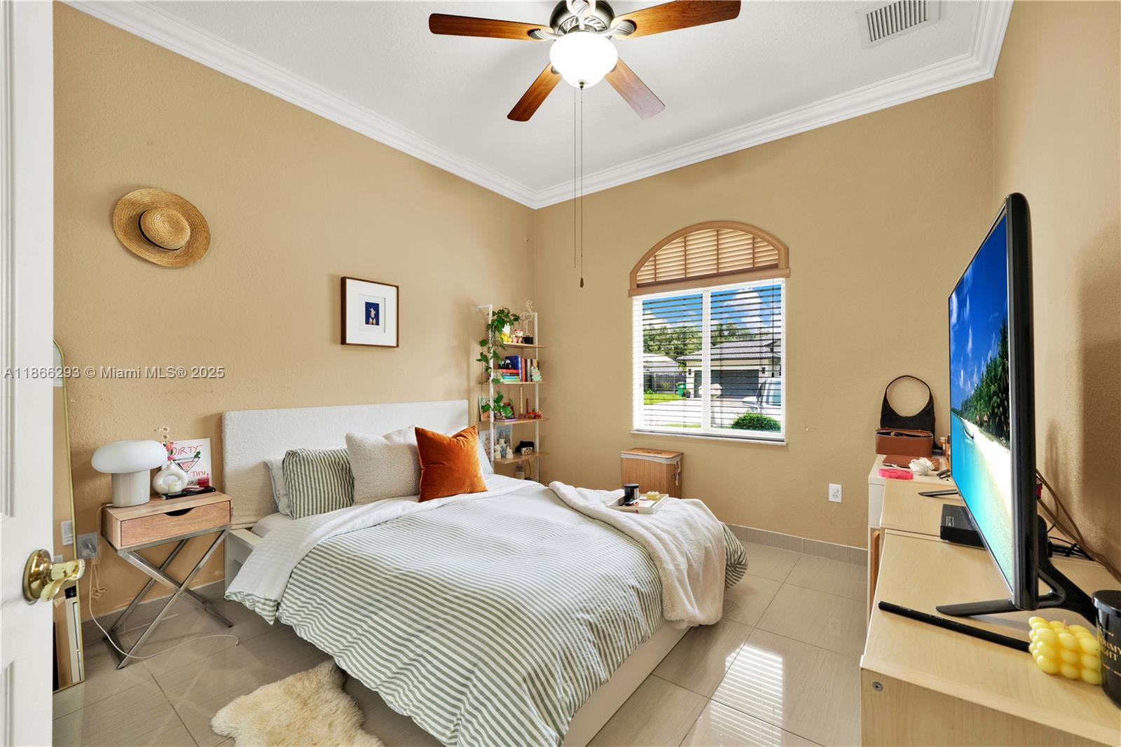 EDEN LAKE ESTATES - Residential