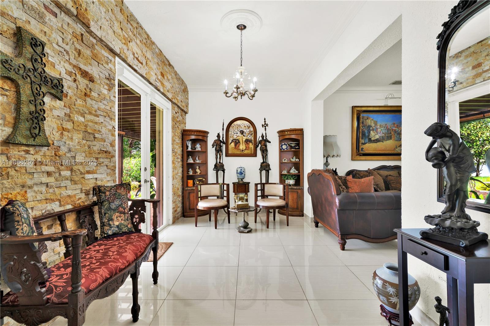 EDEN LAKE ESTATES - Residential