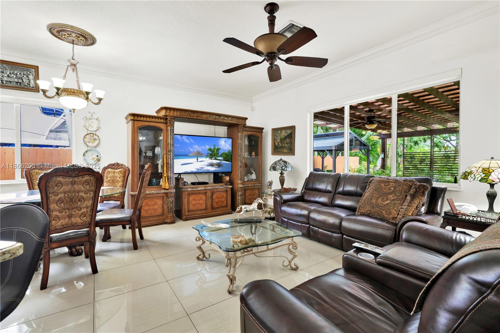 EDEN LAKE ESTATES - Residential