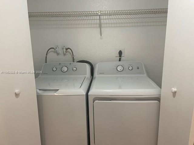 LAS VISTAS AT DORAL CONDO - Residential