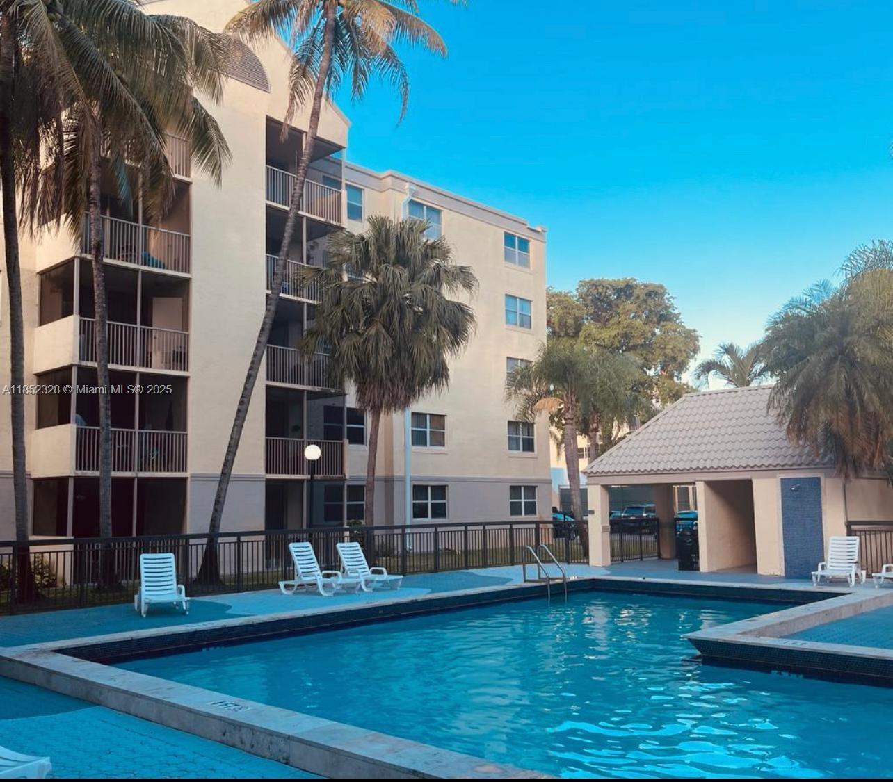 LAS VISTAS AT DORAL CONDO - Residential