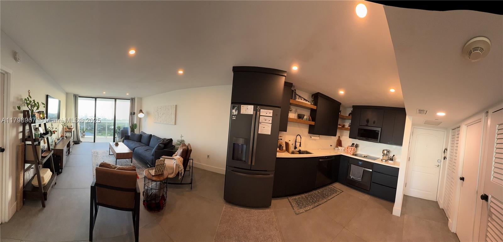 3625 N Country Club Dr PH5