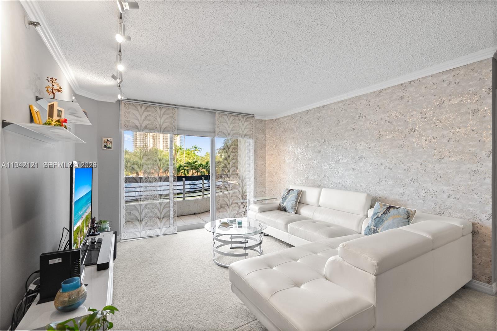 3600 Mystic Pointe Dr 309