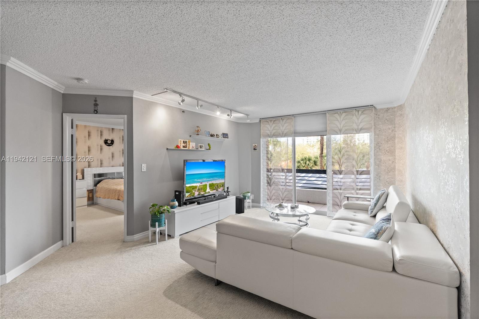 3600 Mystic Pointe Dr 309