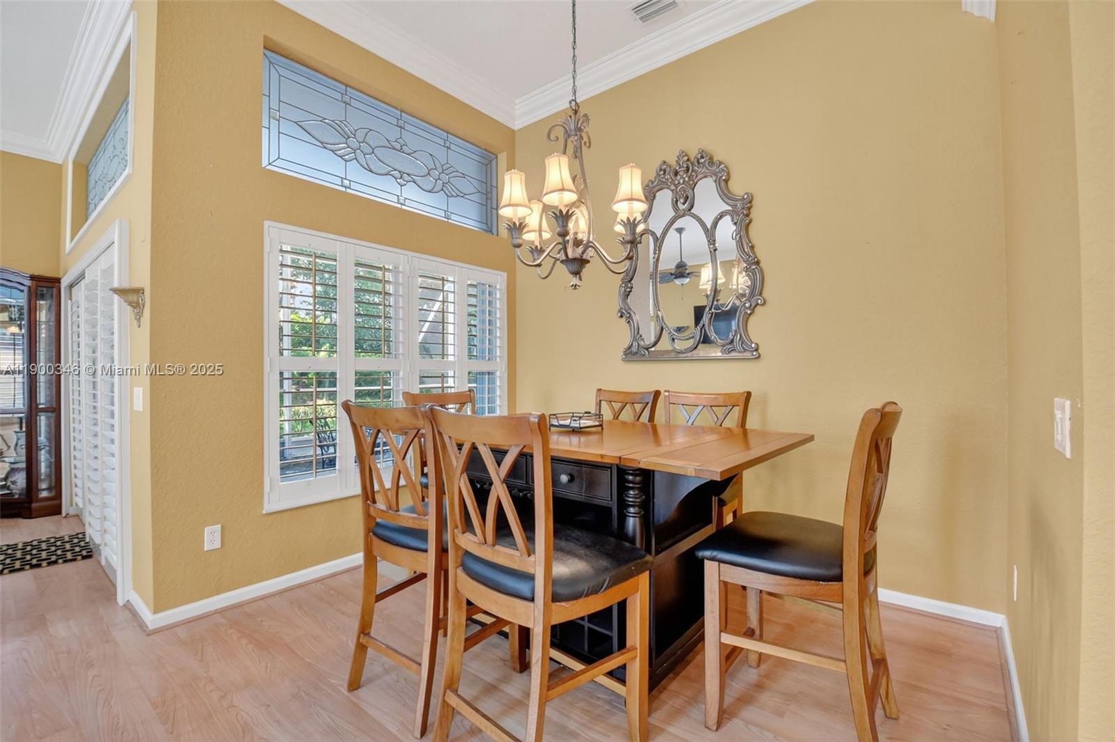 VALENCIA SHORES 5 - Residential