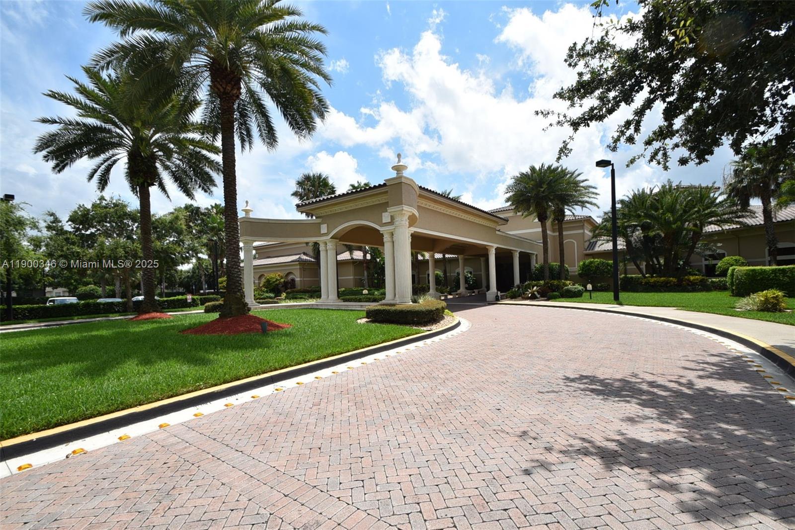 VALENCIA SHORES 5 - Residential