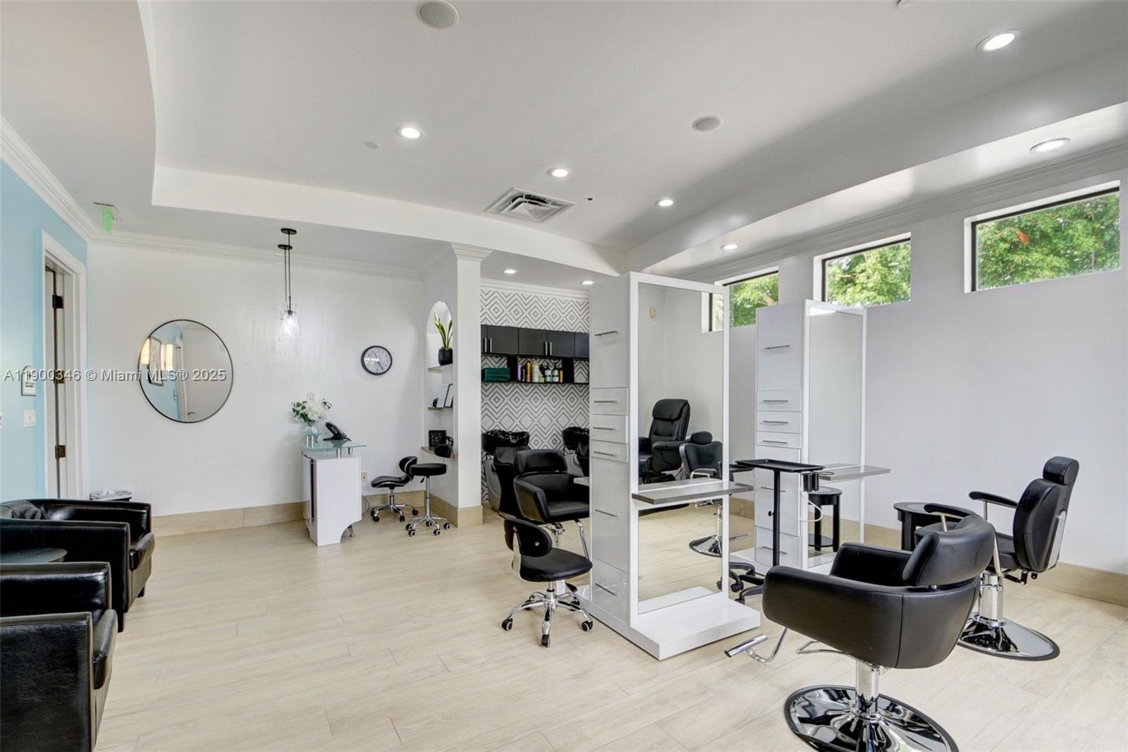 VALENCIA SHORES 5 - Residential