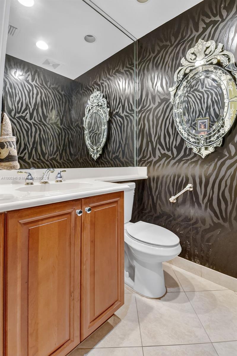 VALENCIA SHORES 5 - Residential