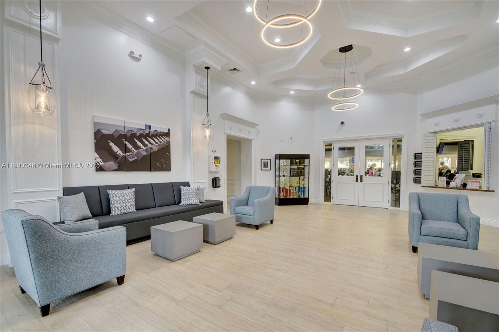 VALENCIA SHORES 5 - Residential