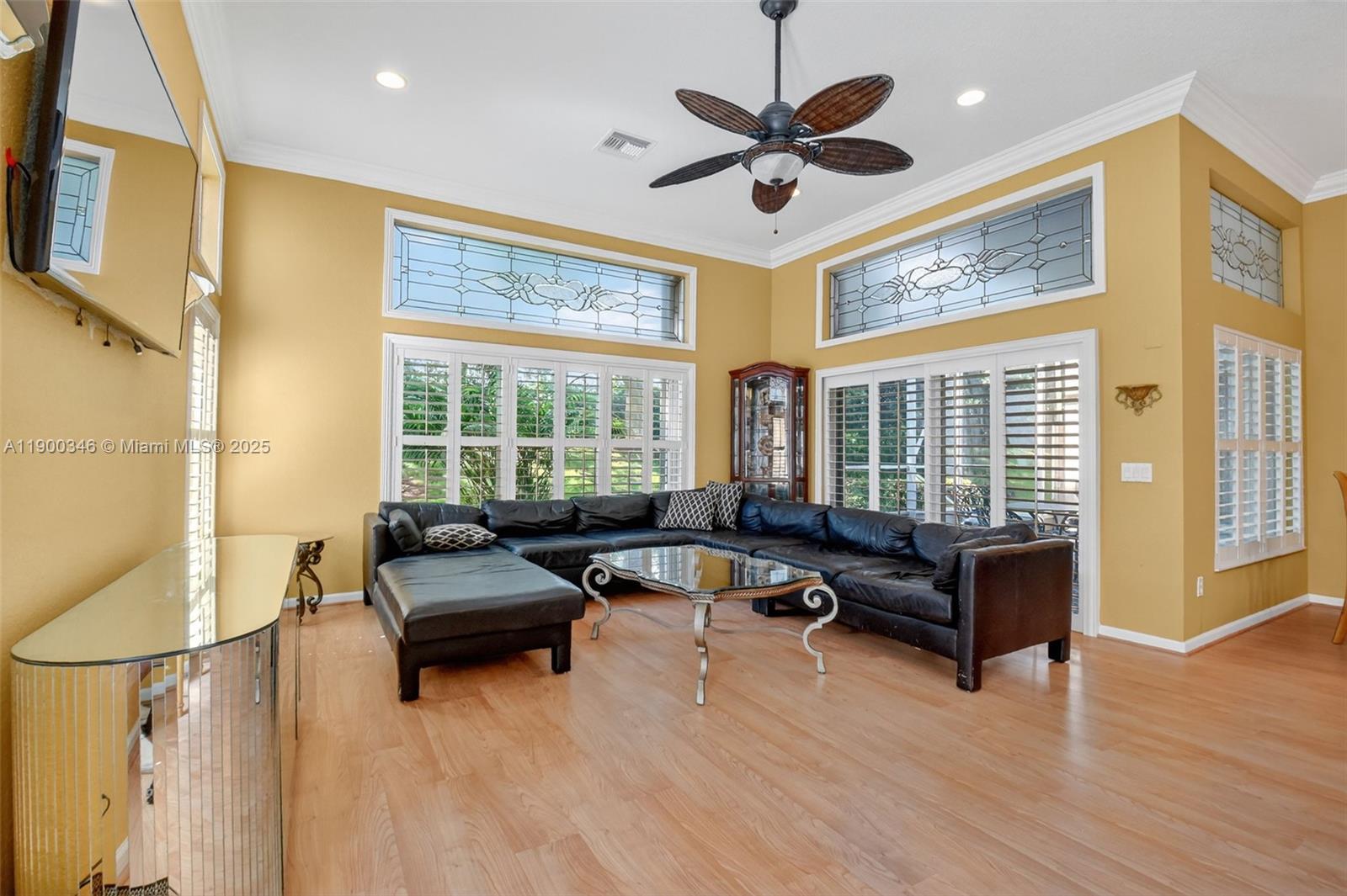 VALENCIA SHORES 5 - Residential