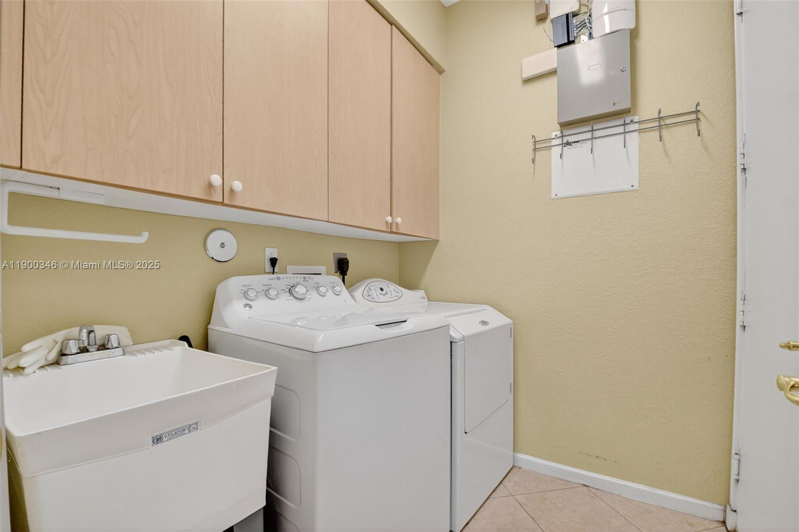 VALENCIA SHORES 5 - Residential
