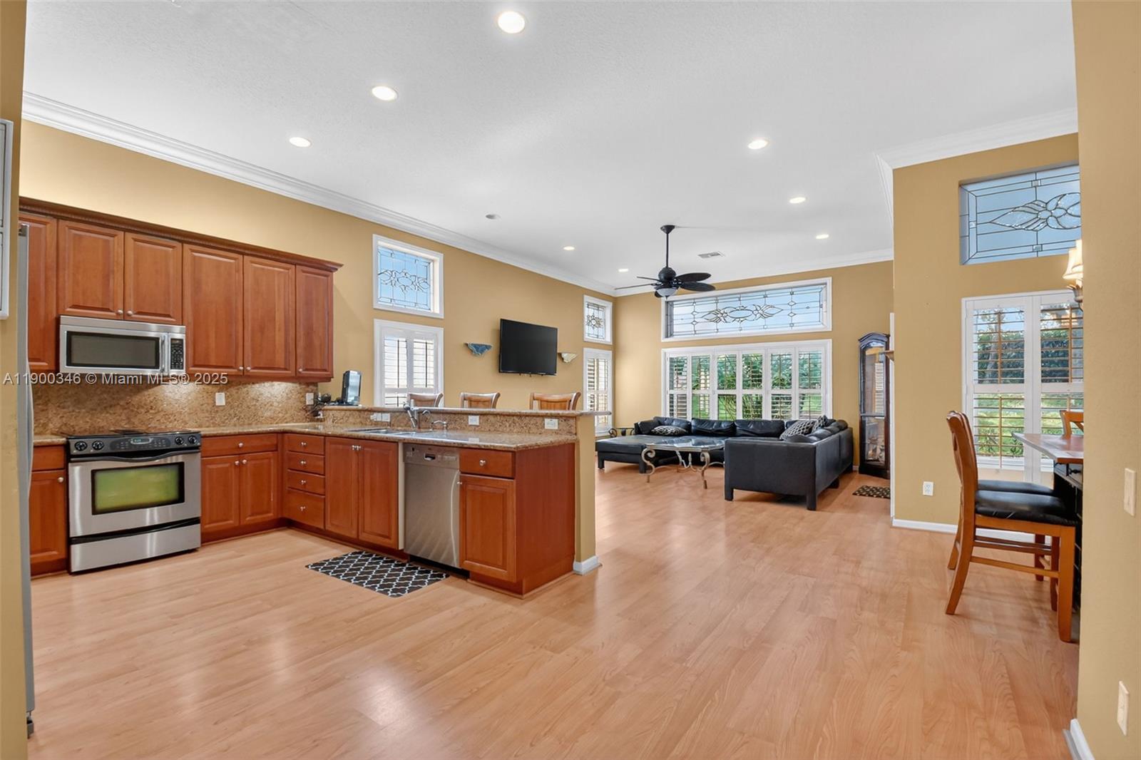 VALENCIA SHORES 5 - Residential