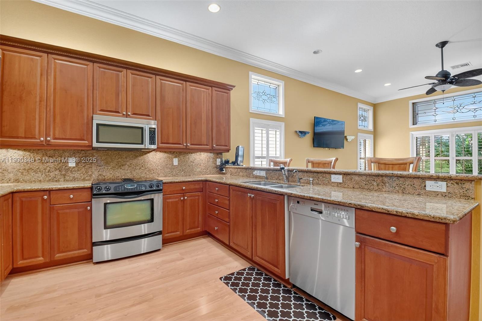 VALENCIA SHORES 5 - Residential