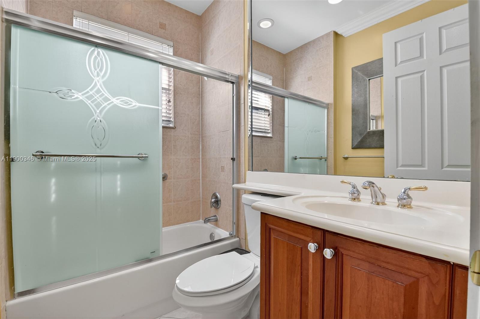 VALENCIA SHORES 5 - Residential