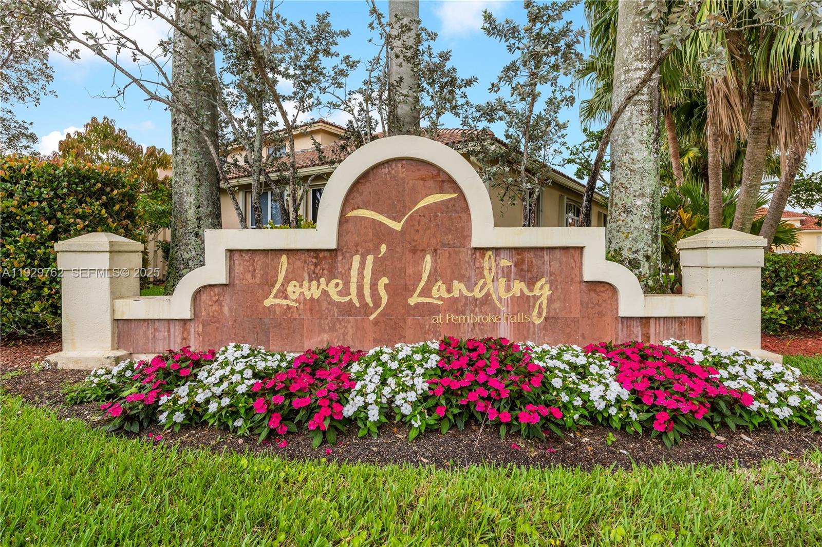 LOWELL'S LANDING - Residential Lease