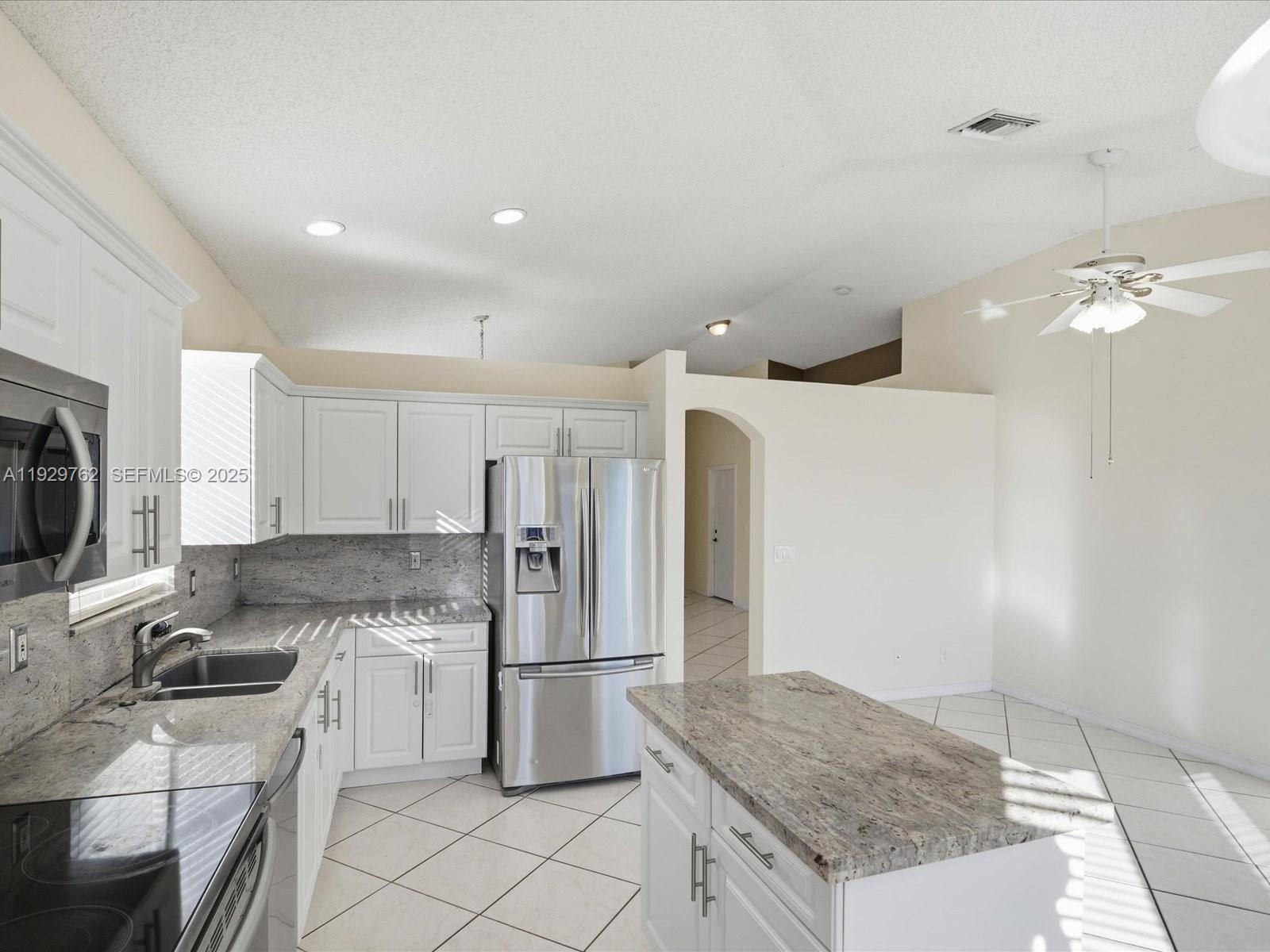 LOWELL'S LANDING - Residential Lease