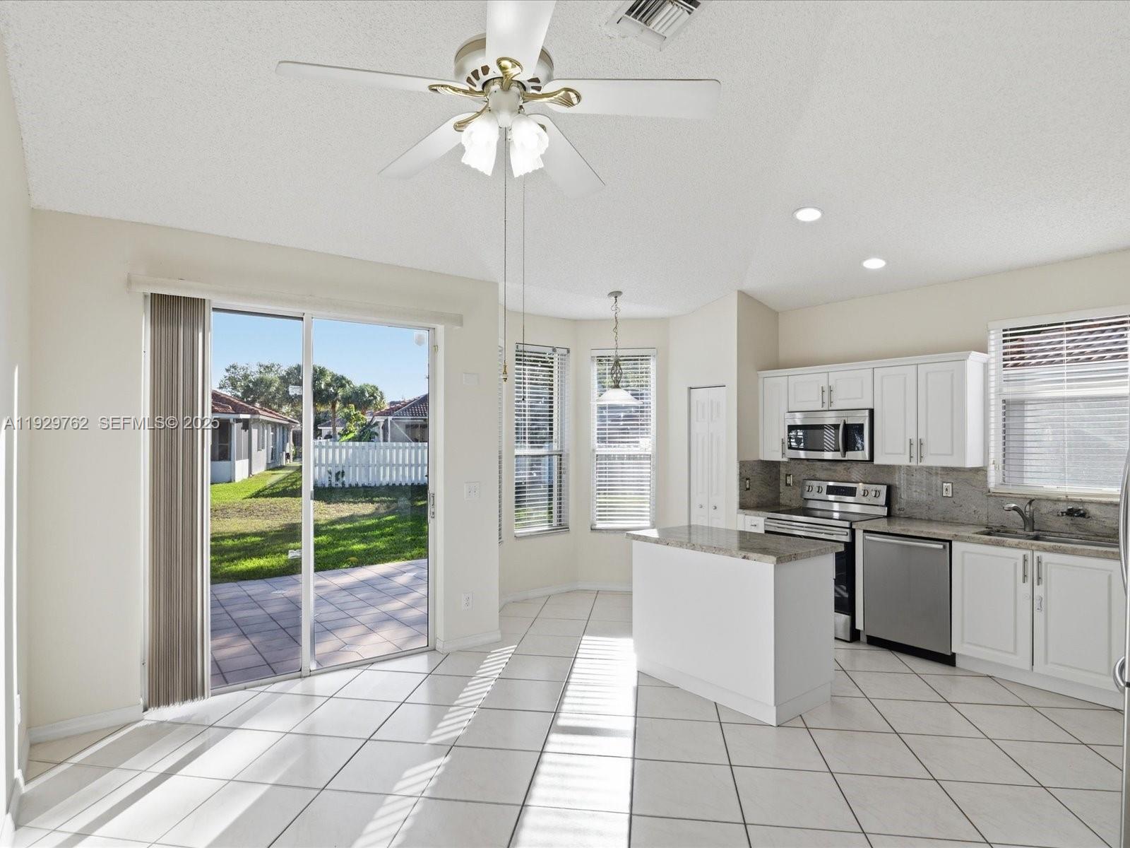 LOWELL'S LANDING - Residential Lease