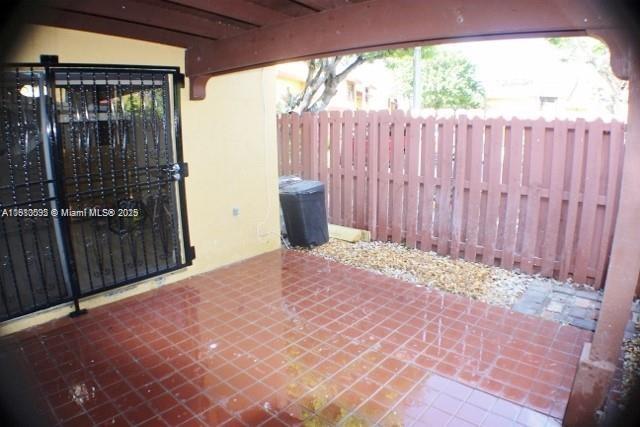 SUMMERSET CONDO PH I - Residential Lease