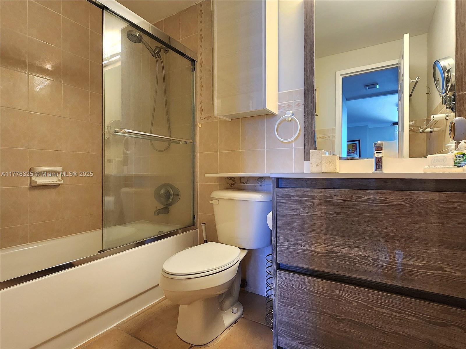 ALEXANDER TOWERS CONDO - Residential Lease