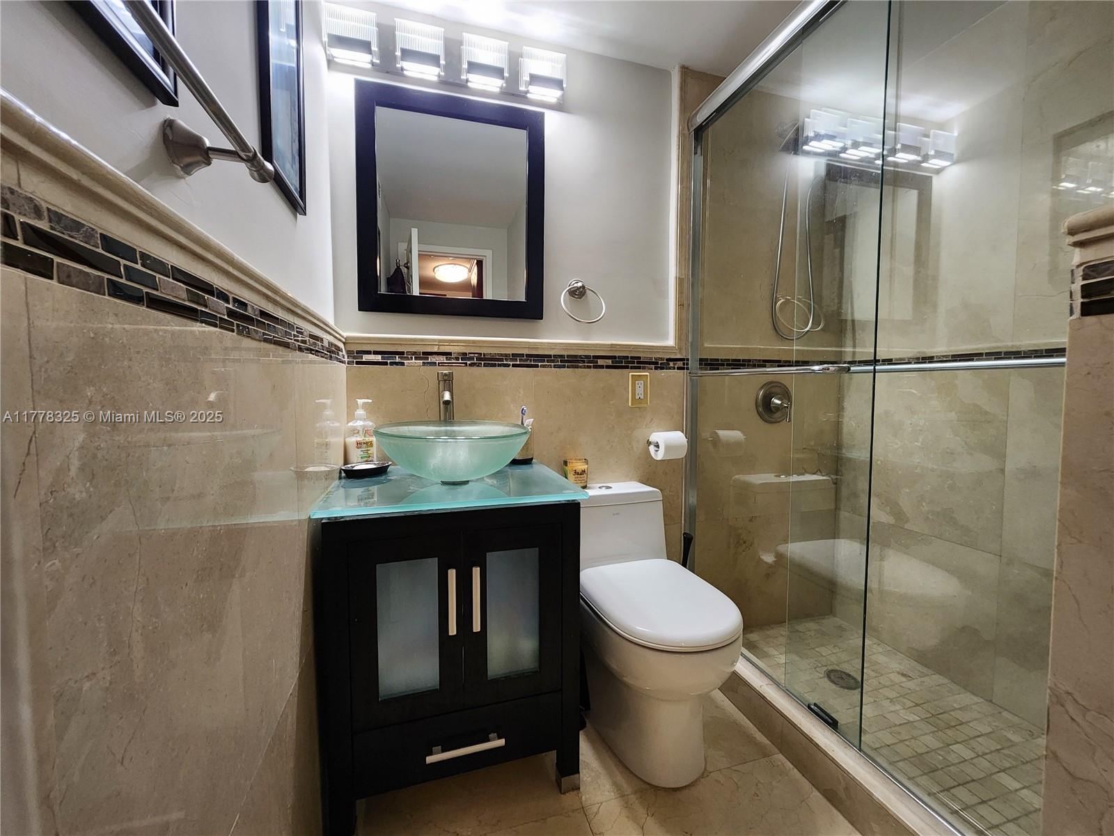 ALEXANDER TOWERS CONDO - Residential Lease