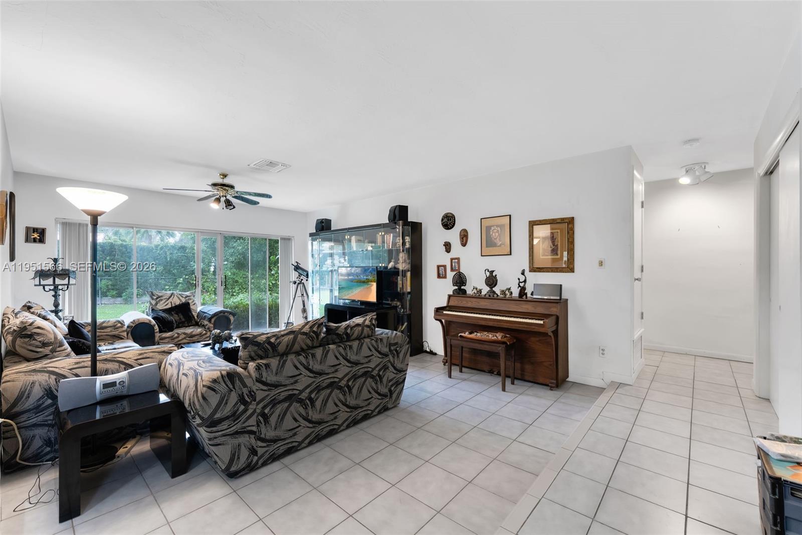 KENDALE SOUTH SEC 1 - Residential