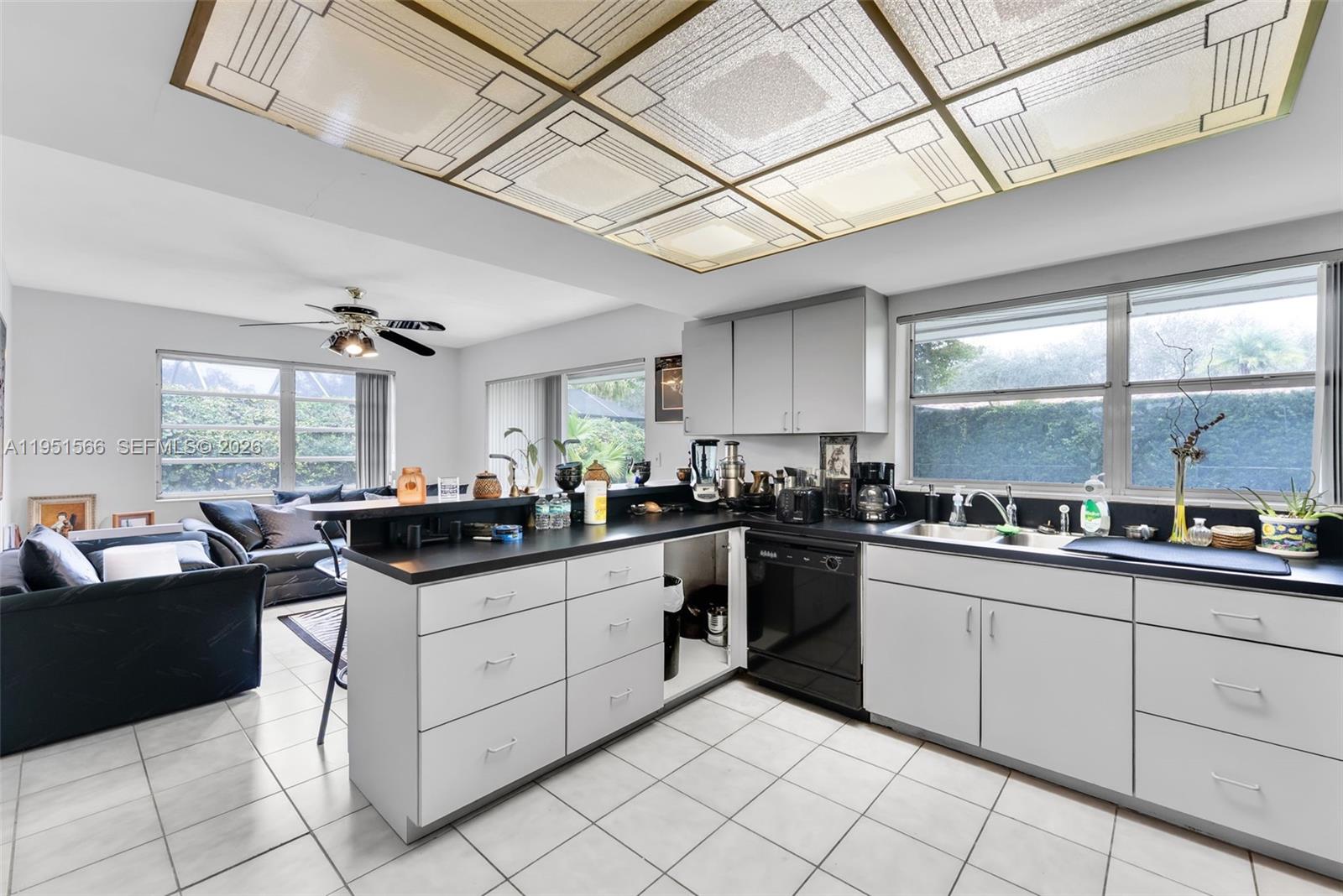 KENDALE SOUTH SEC 1 - Residential