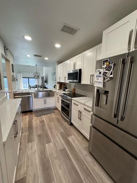 ALPINE LAKES - Residential Lease