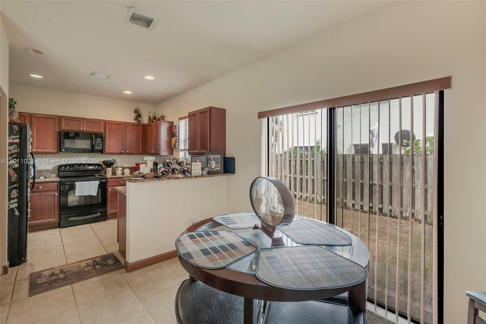 BAYWINDS OF IBIZA - Residential