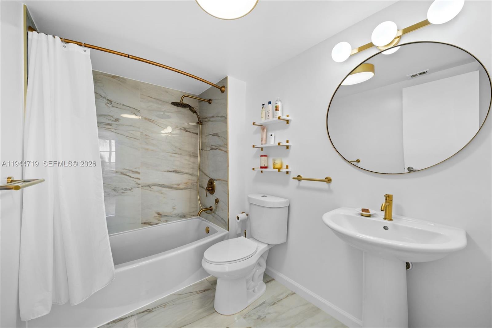 OLYMPUS CONDO PHASE - Residential