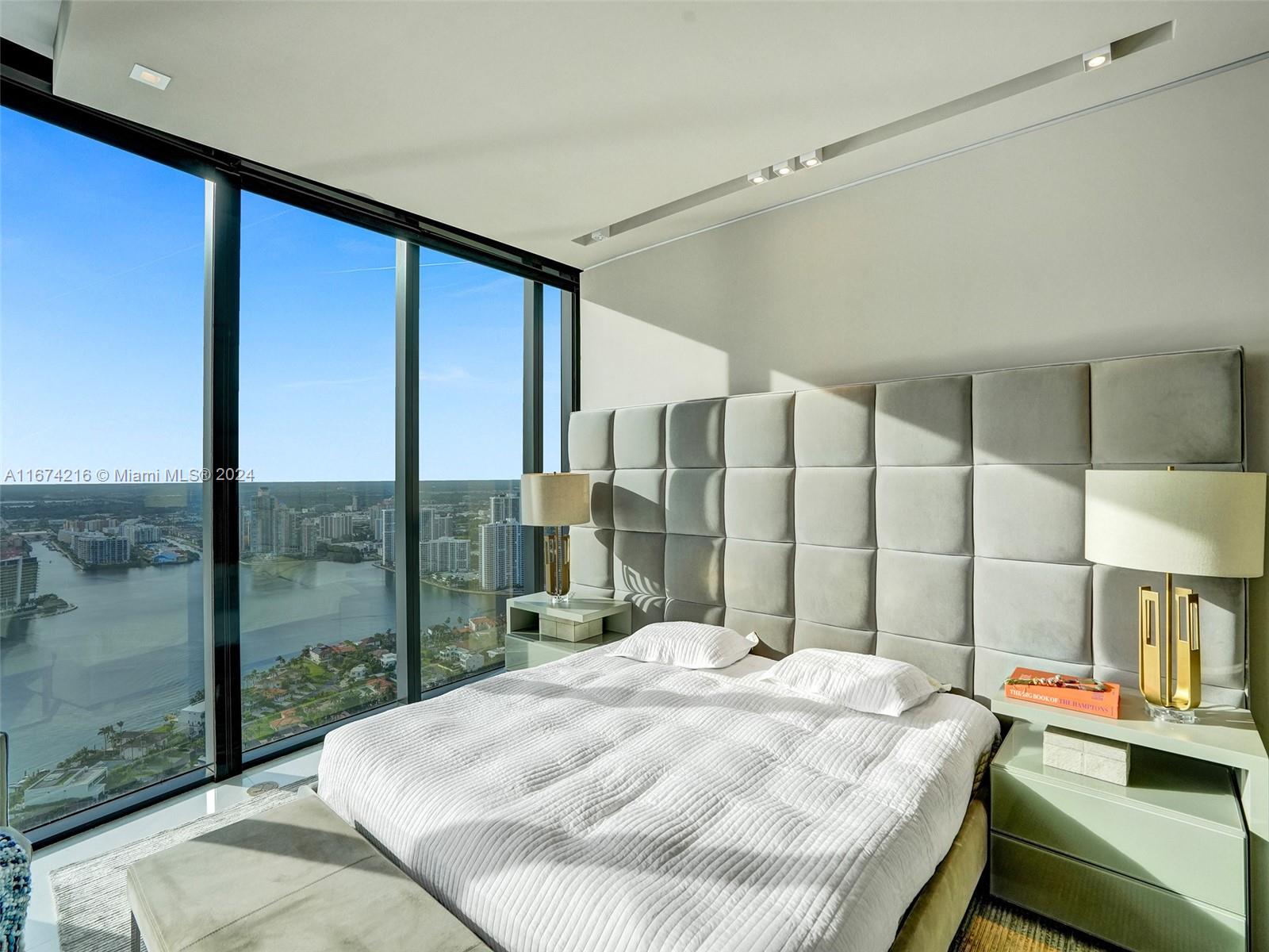 18555 COLLINS AVENUE COND - Residential