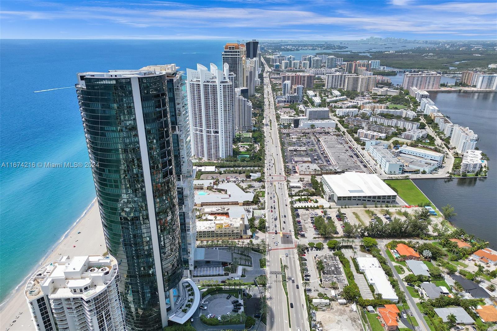 18555 COLLINS AVENUE COND - Residential