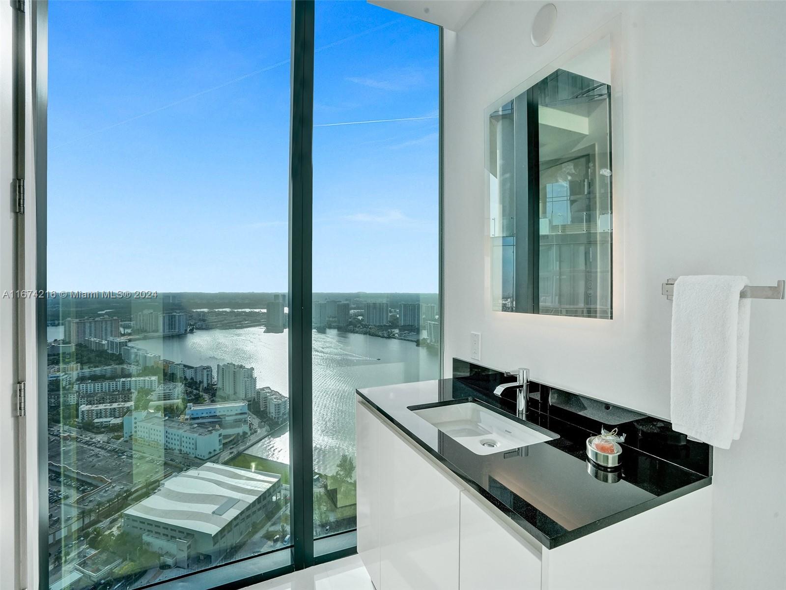 18555 COLLINS AVENUE COND - Residential